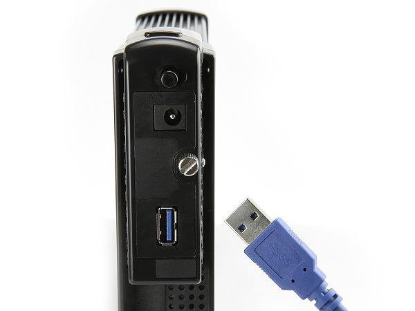 USB v3.0 EXTERNAL ENCLOSURE FOR 3½’’ SATA HARD DISK 