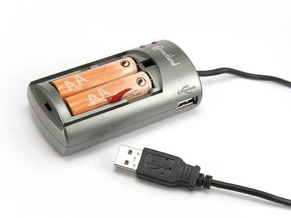 PORTABLE USB BATTERY CHARGER